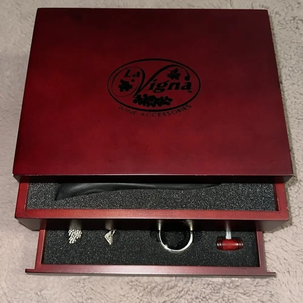 LaVigna 15 Piece Wine Accessories #711 New in Box